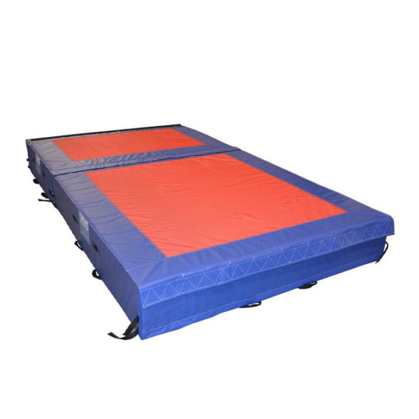 Carolina Gym Supply 7.5' x 8' x 16" Marshmallow Soft Landing Mat - Image 2